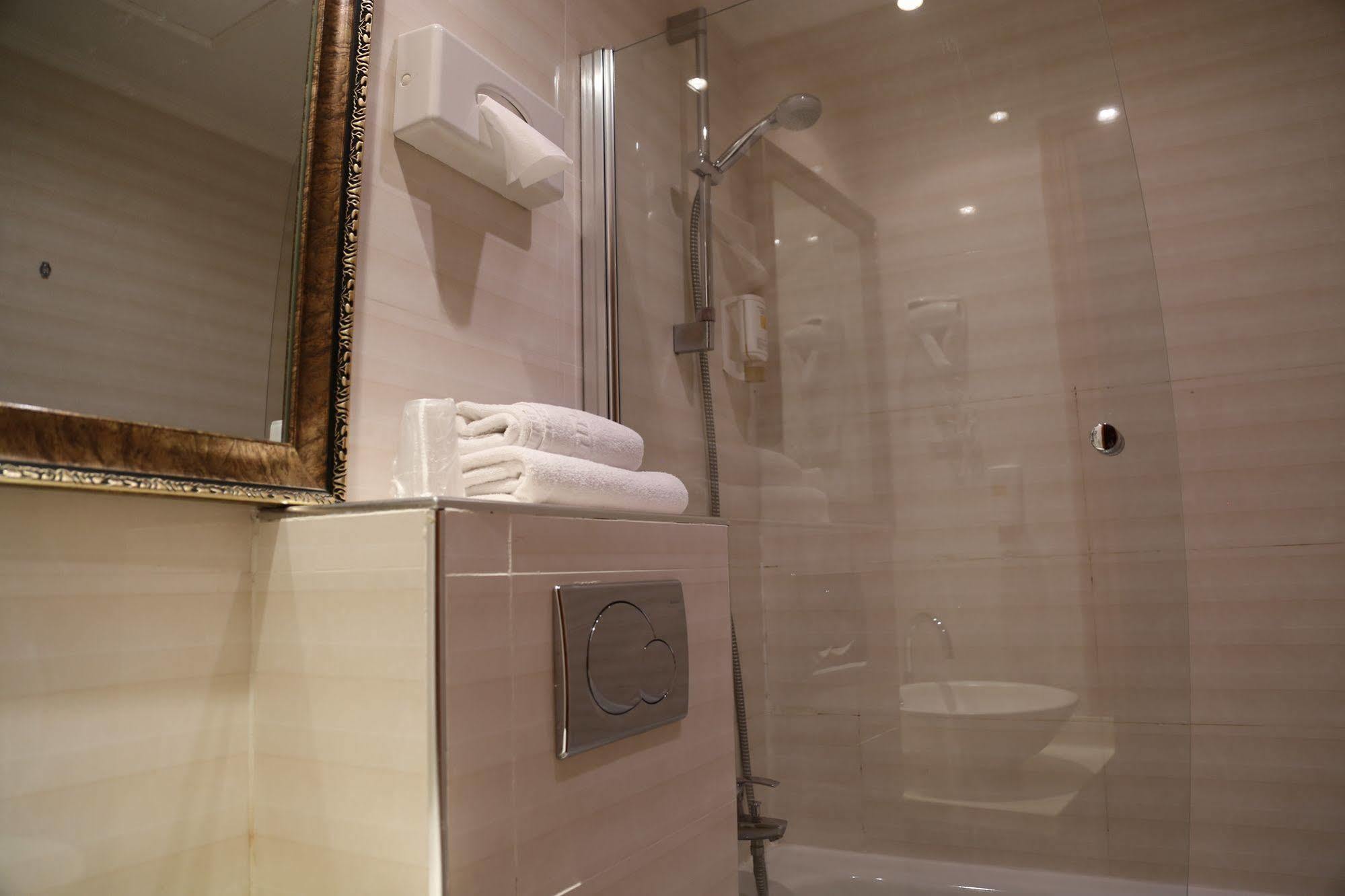 Hotel Princesse Isabelle Пюто Экстерьер фото